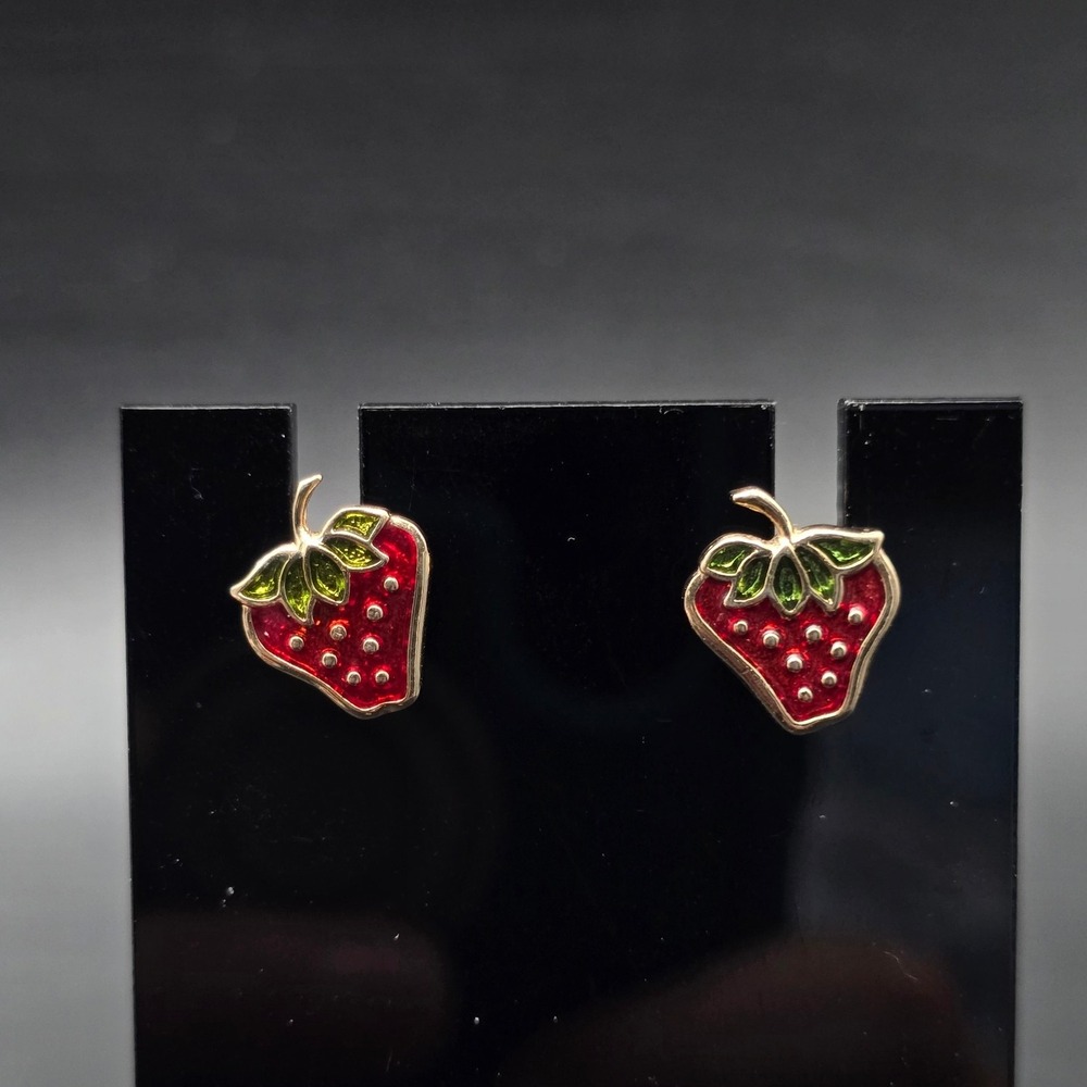 Avon 1979 Glazed Strawberry Stud Earrings Pierced Post Fruit Jewelry